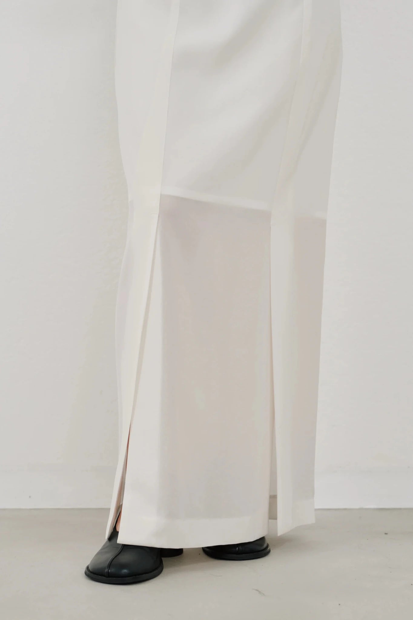 【Hella 2026 SPRING/SUMMER】sheer pencil skirt - Champdelarose