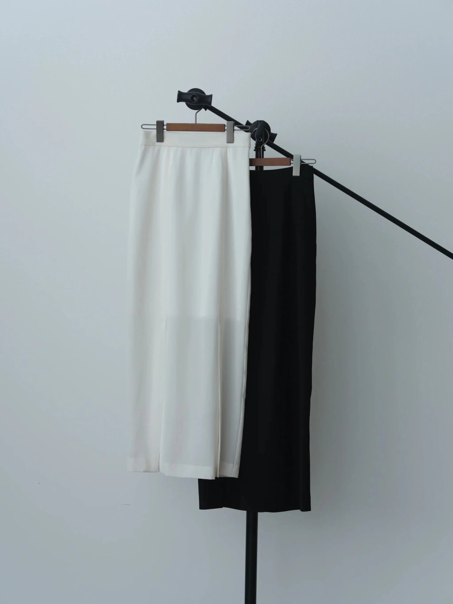 【Hella 2026 SPRING/SUMMER】sheer pencil skirt - Champdelarose