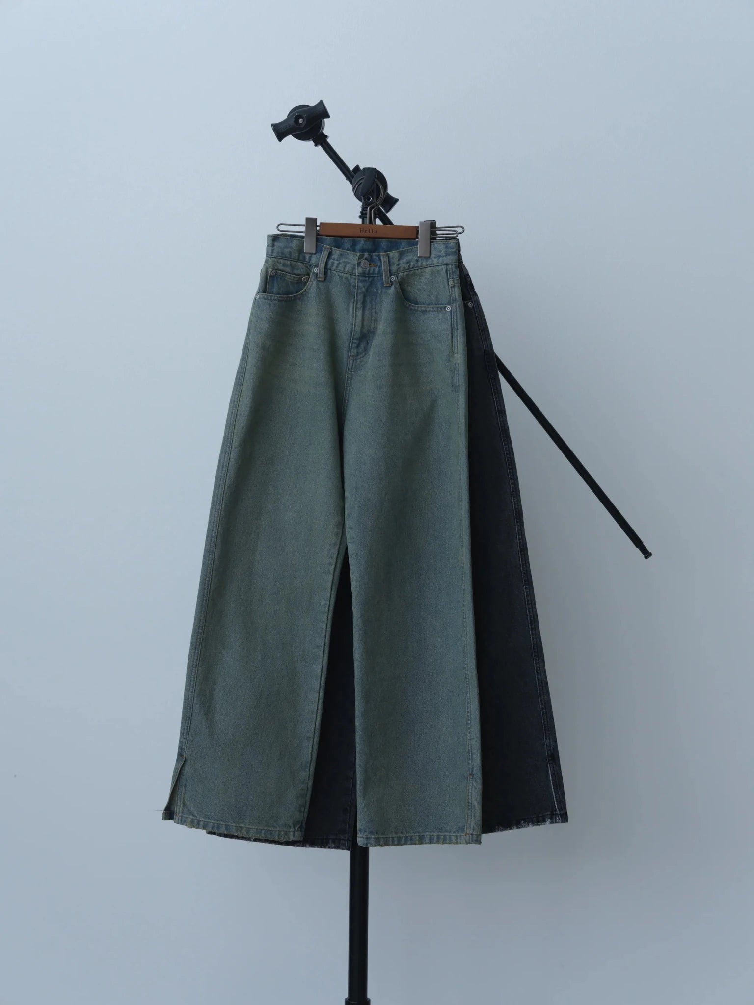 【Hella 2026 SPRING/SUMMER】side hem slit denim - Champdelarose