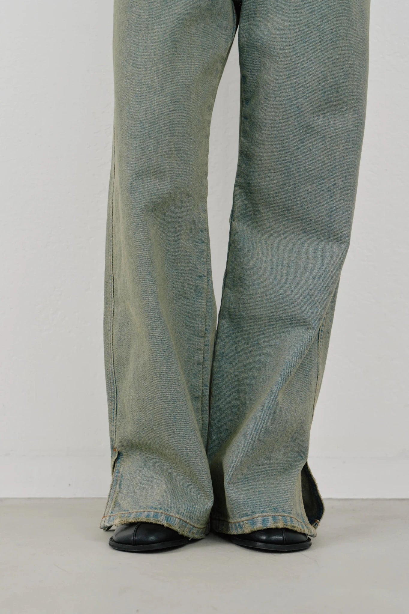 【Hella 2026 SPRING/SUMMER】side hem slit denim - Champdelarose
