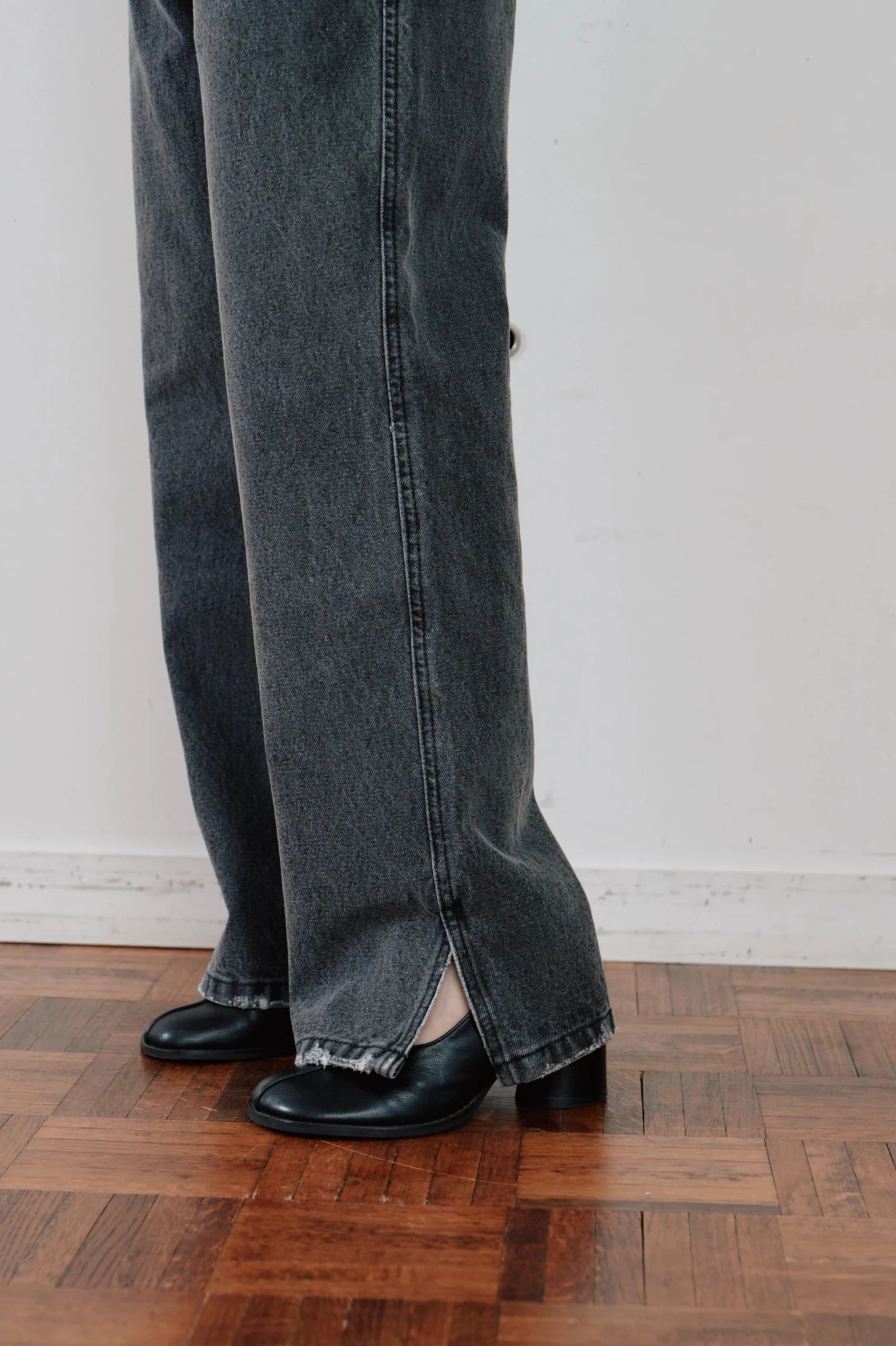 【Hella 2026 SPRING/SUMMER】side hem slit denim - Champdelarose