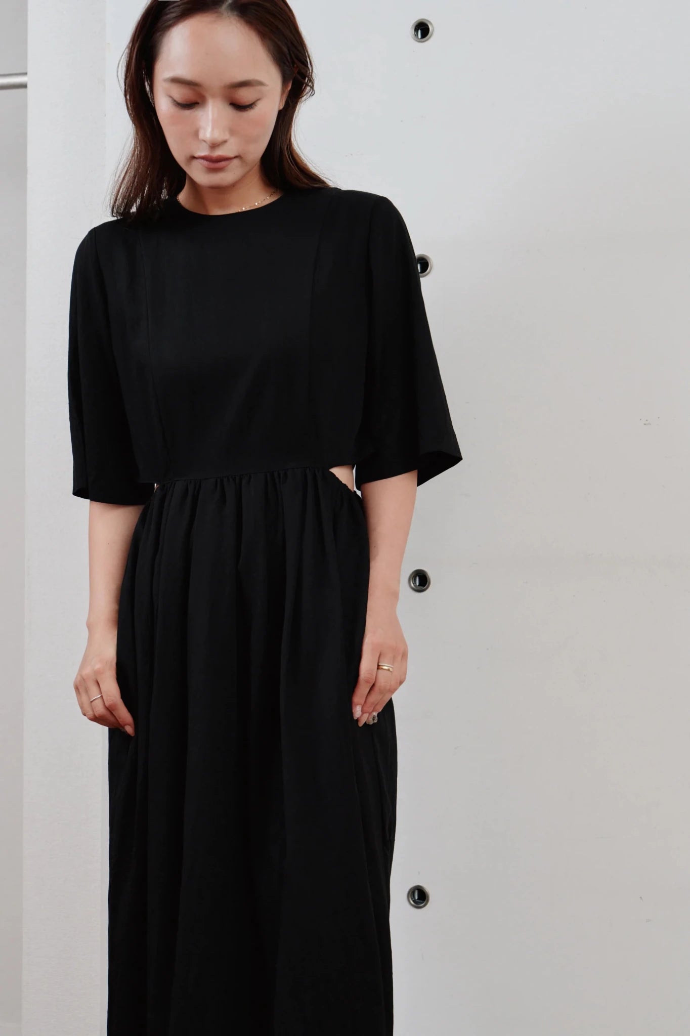 【Hella 2026 SPRING/SUMMER】waist side slit cocoon dress - Champdelarose