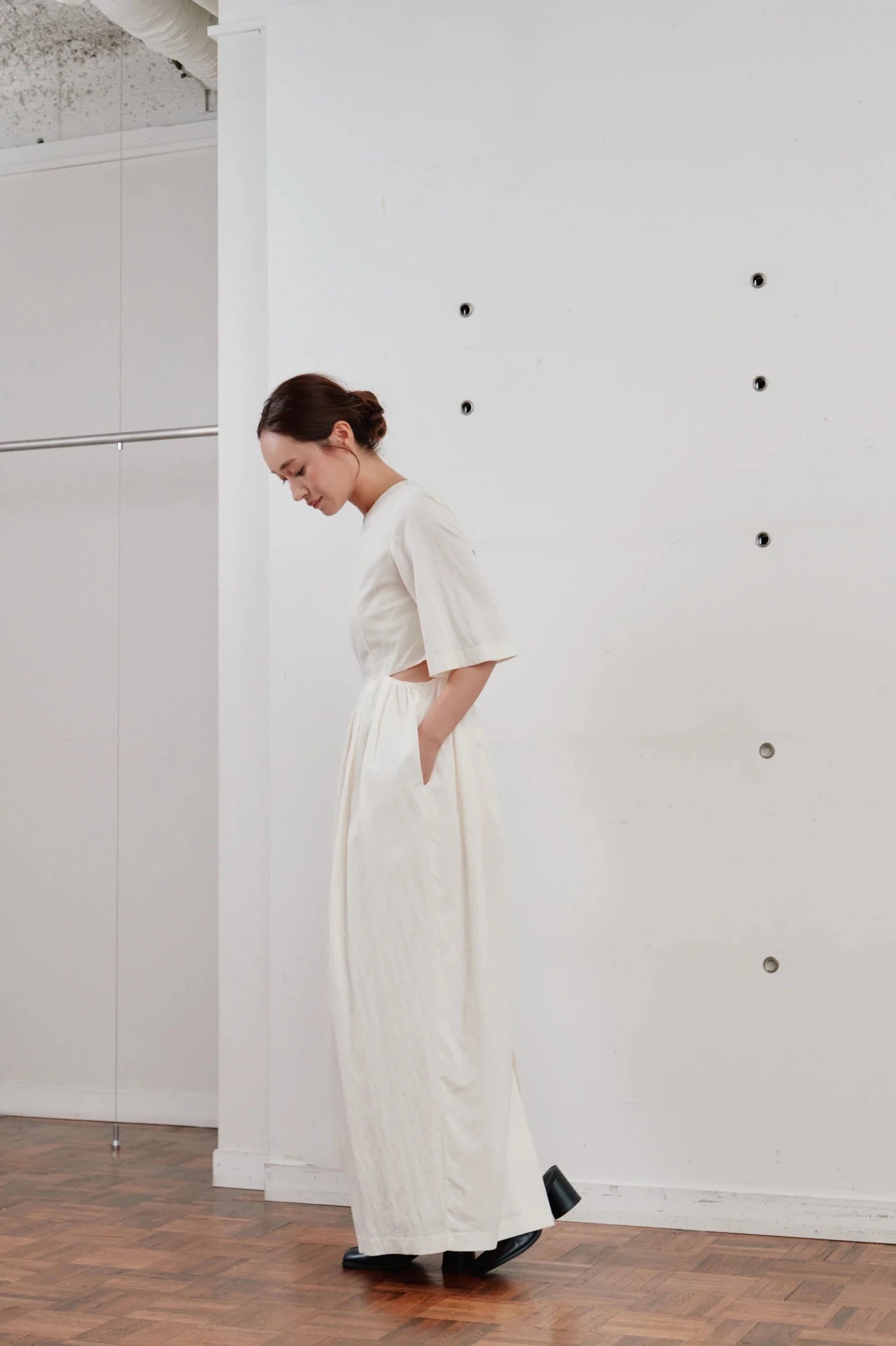 【Hella 2026 SPRING/SUMMER】waist side slit cocoon dress - Champdelarose