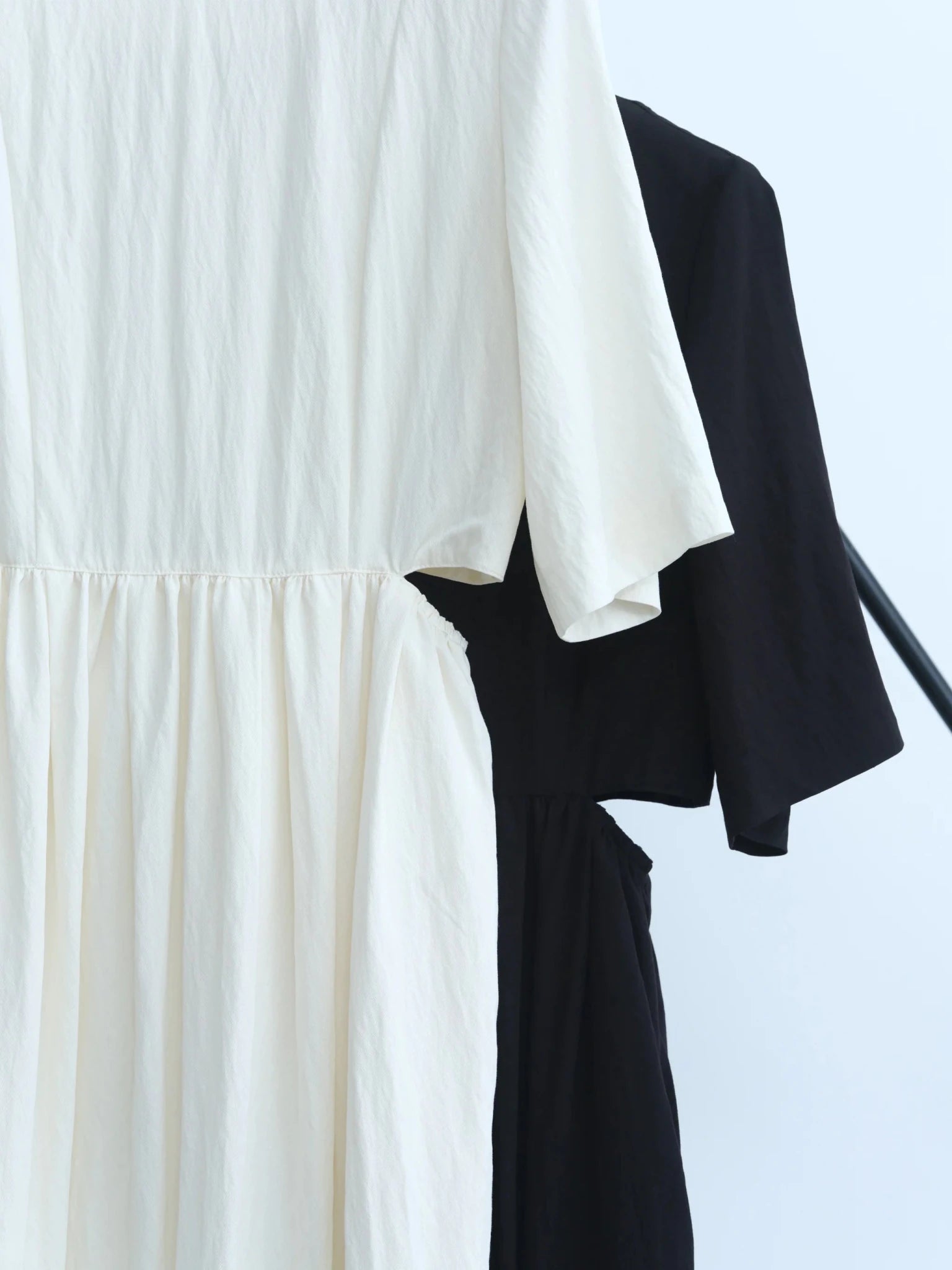 【Hella 2026 SPRING/SUMMER】waist side slit cocoon dress - Champdelarose