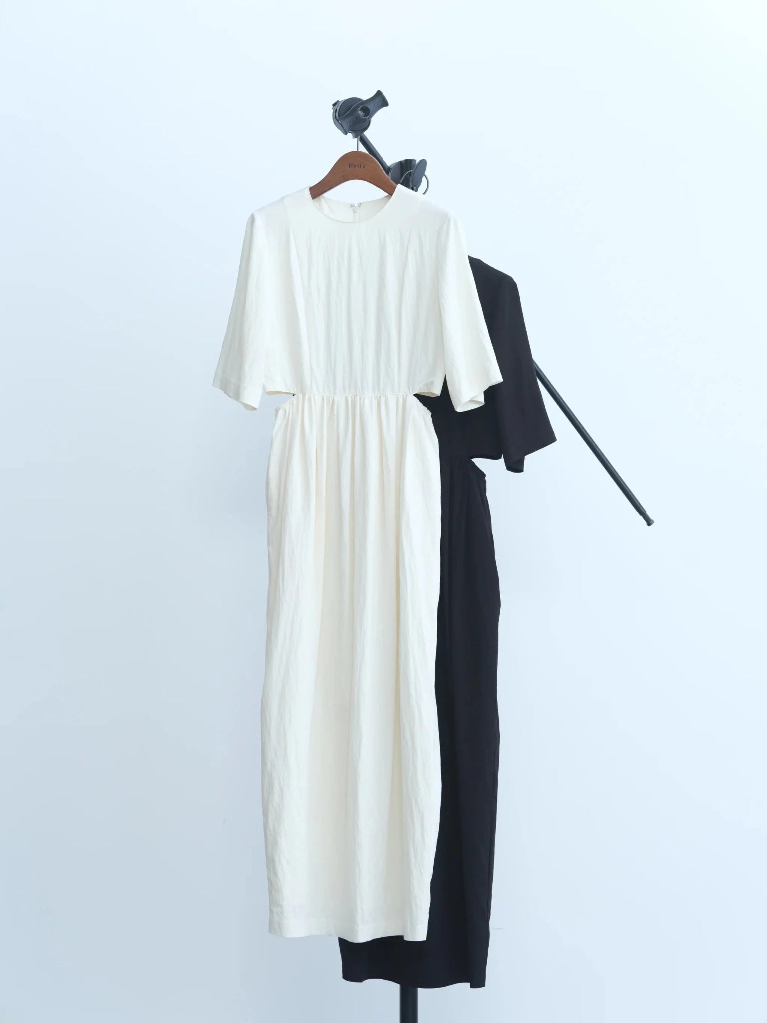 【Hella 2026 SPRING/SUMMER】waist side slit cocoon dress - Champdelarose