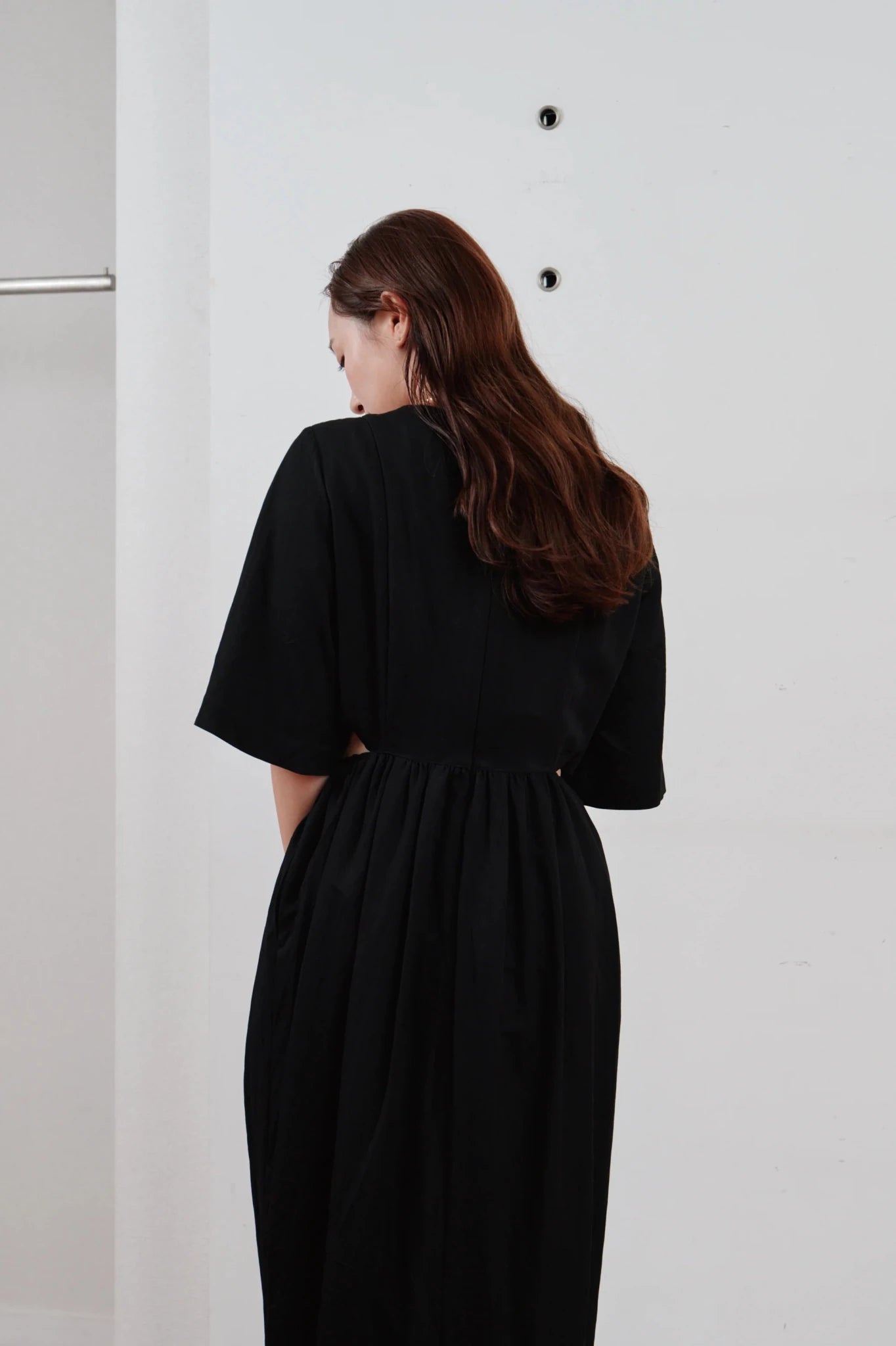 【Hella 2026 SPRING/SUMMER】waist side slit cocoon dress - Champdelarose