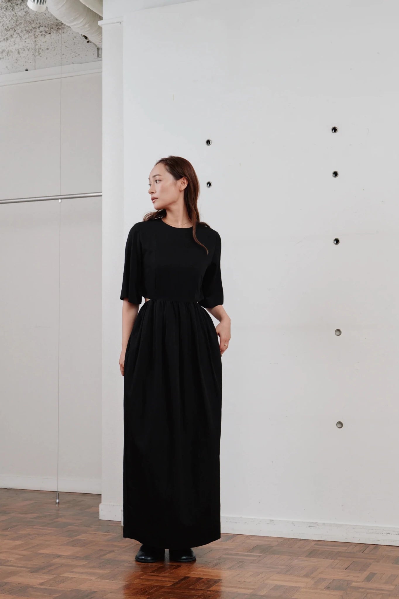 【Hella 2026 SPRING/SUMMER】waist side slit cocoon dress - Champdelarose