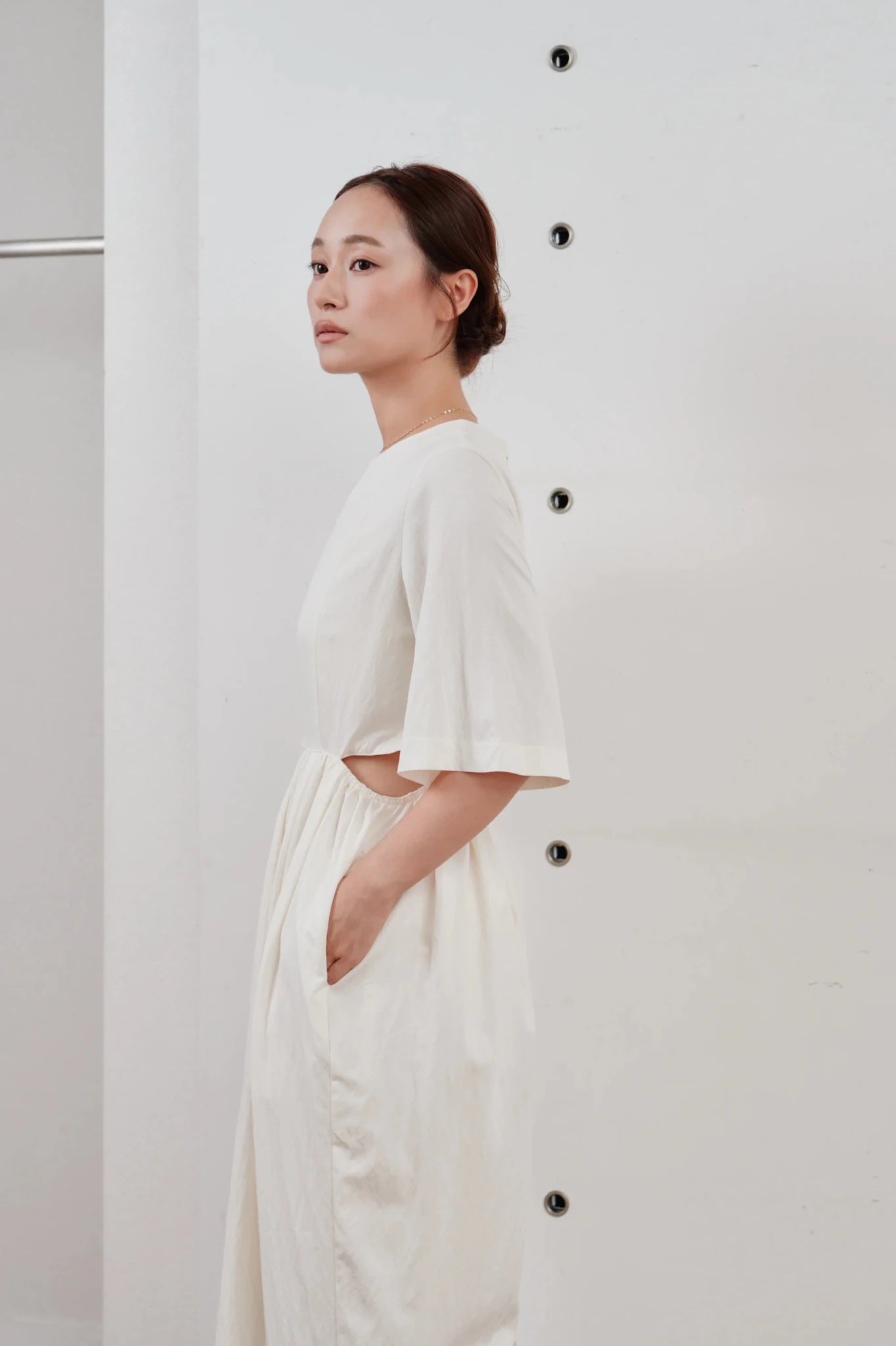 【Hella 2026 SPRING/SUMMER】waist side slit cocoon dress - Champdelarose