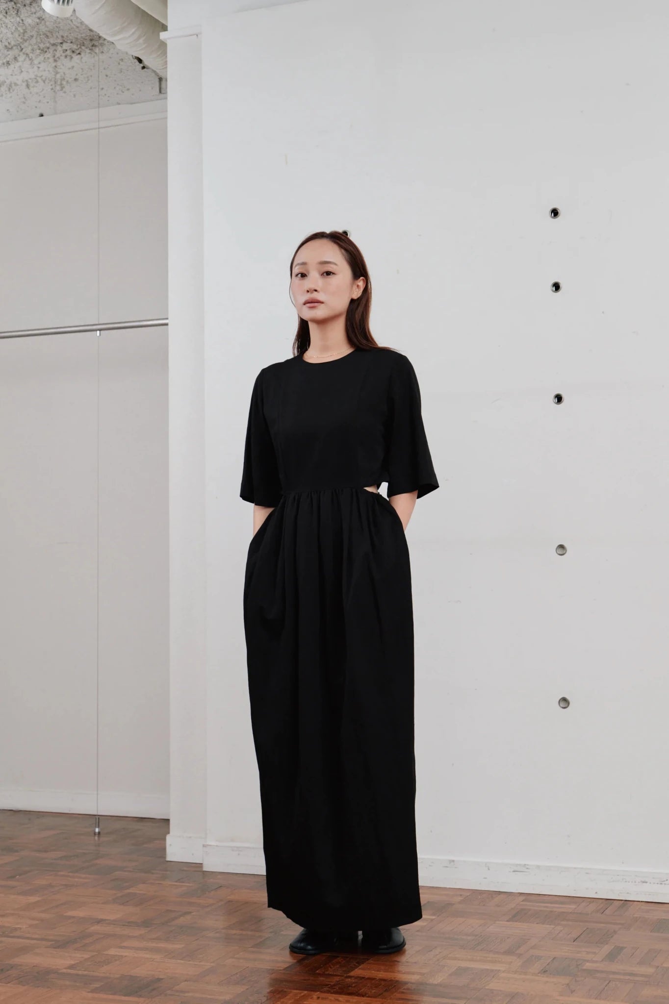 【Hella 2026 SPRING/SUMMER】waist side slit cocoon dress - Champdelarose