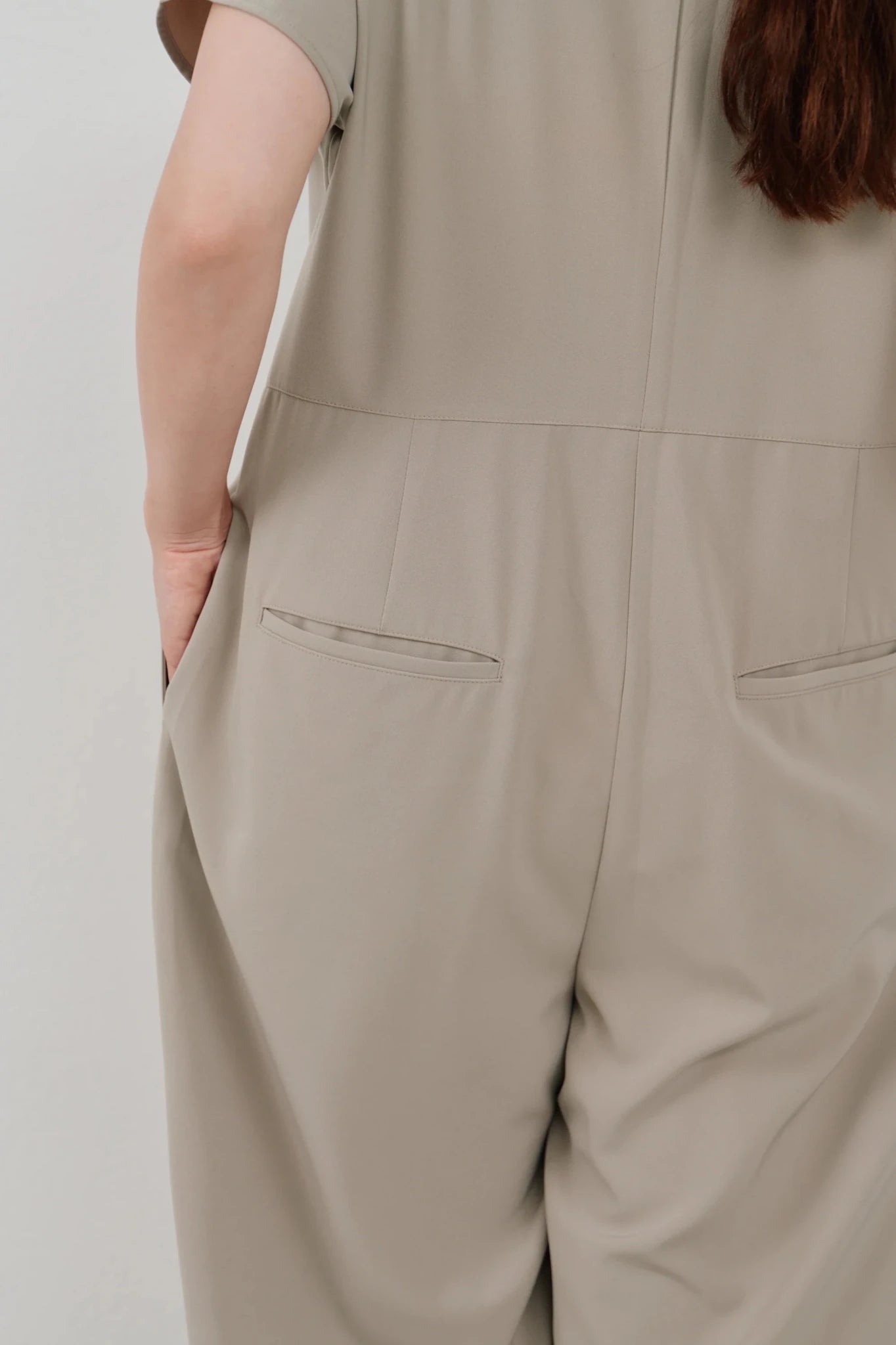 【Hella 2026 SPRING/SUMMER】wide tuck jumpsuit - Champdelarose