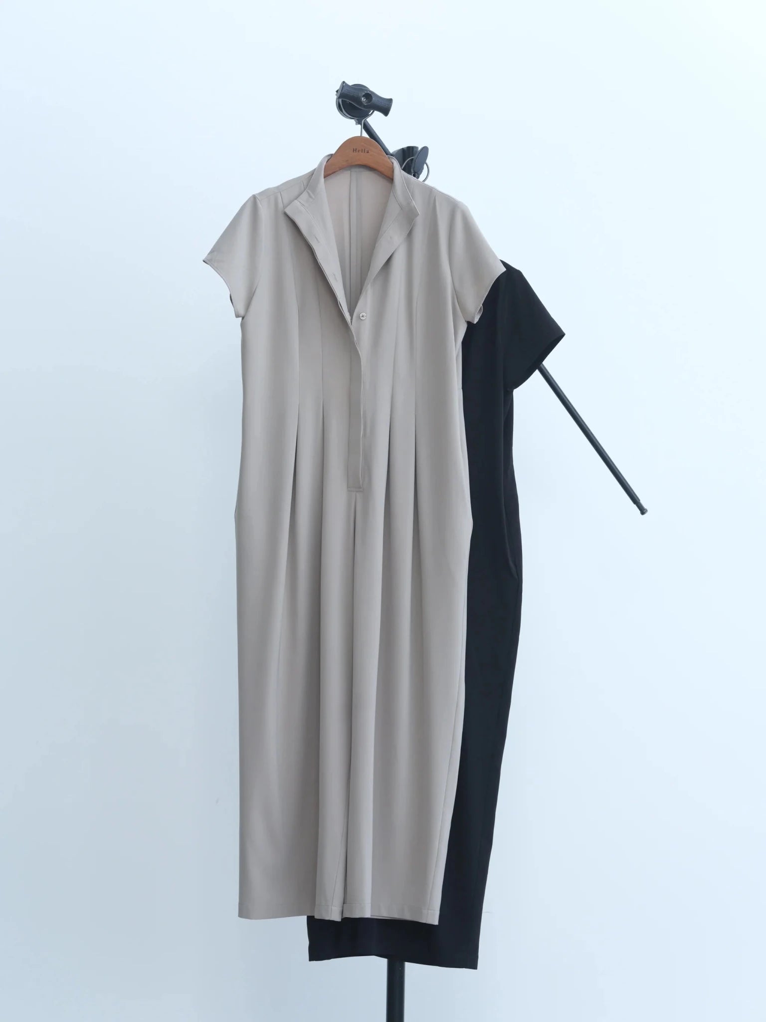 【Hella 2026 SPRING/SUMMER】wide tuck jumpsuit - Champdelarose