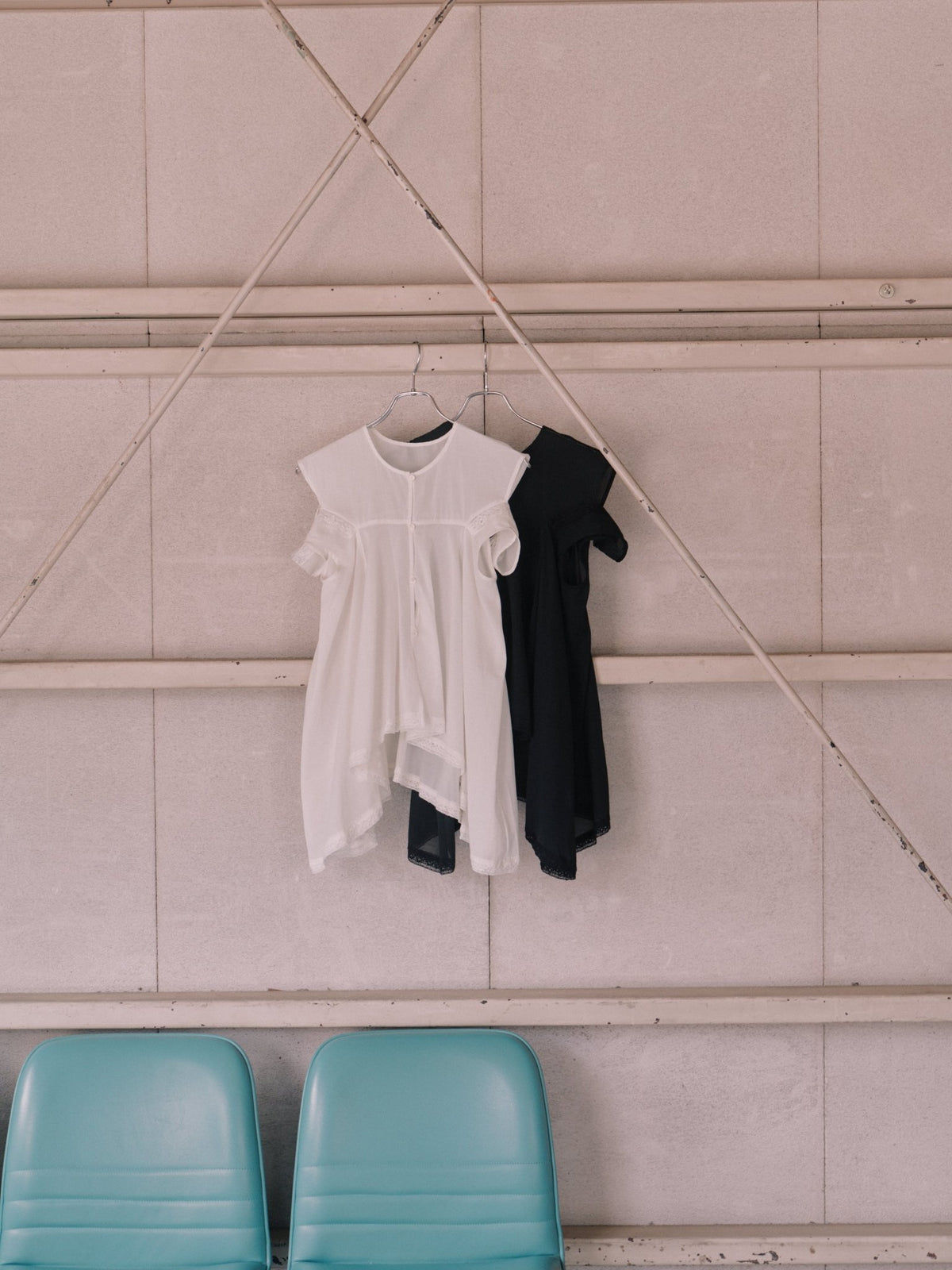 【Hella 2027 SS】cold shoulder lace top - 5月下旬頃発送 - Champdelarose