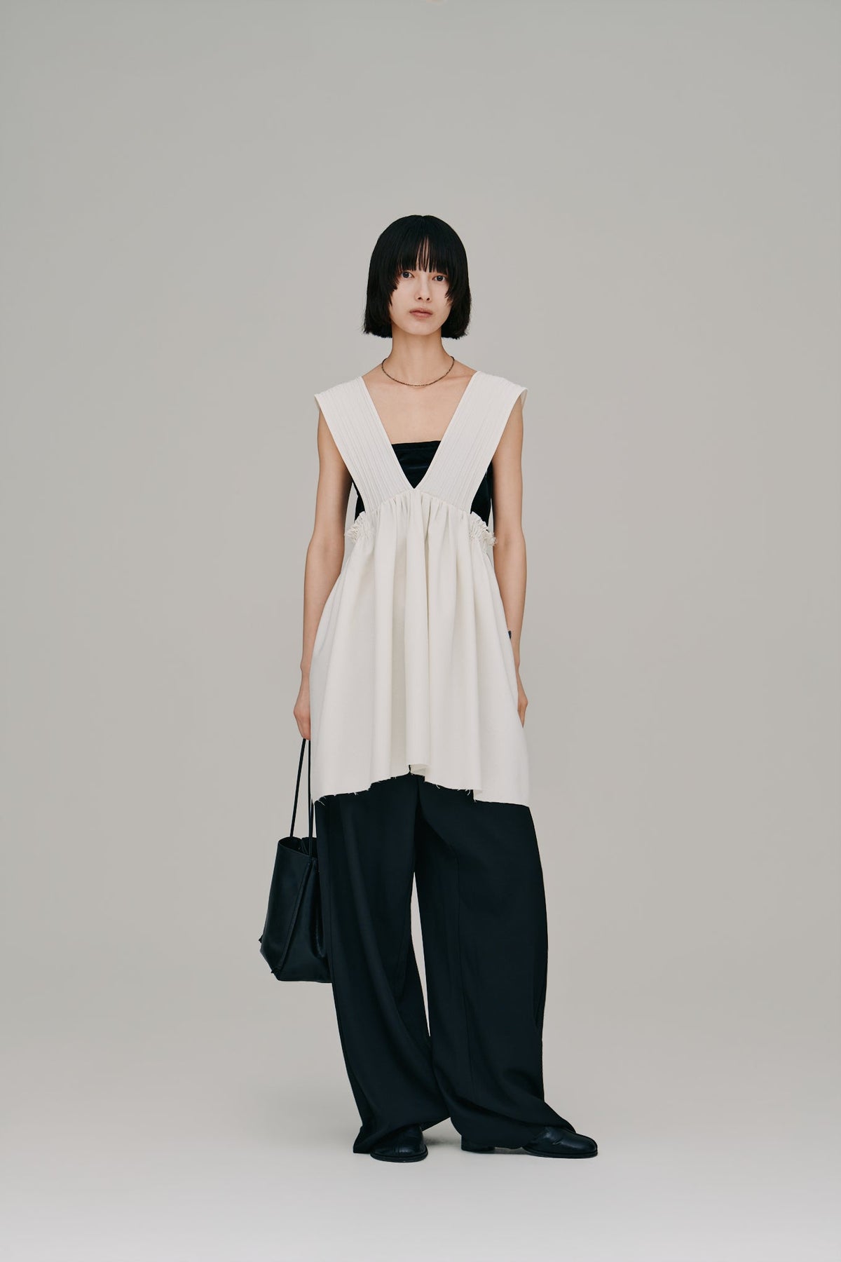 【Hella 2027 SS】deep Vneck gather top - 6月下旬頃発送 - Champdelarose