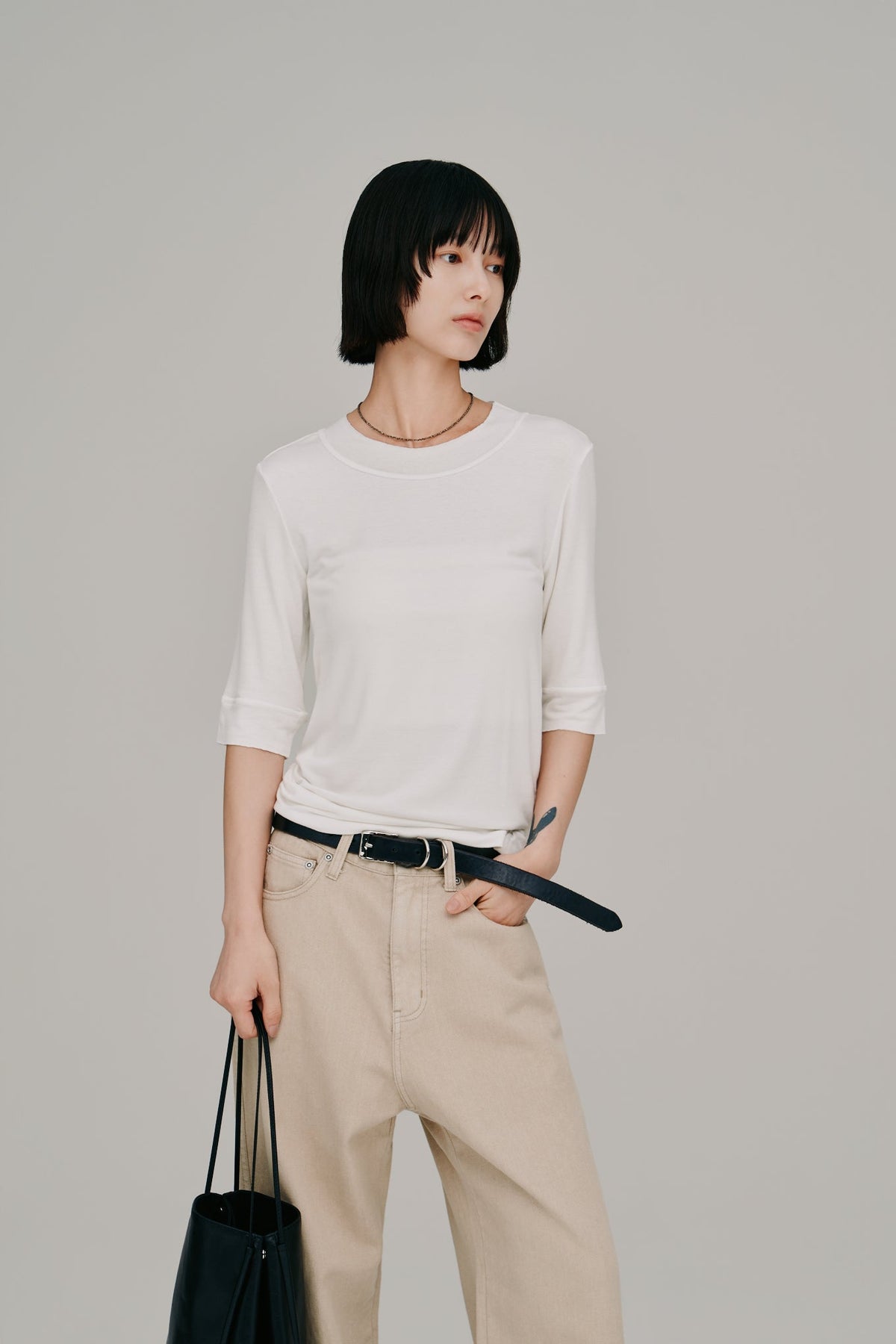 【Hella 2027 SS】overlock neck tee - 5月下旬頃発送 - Champdelarose