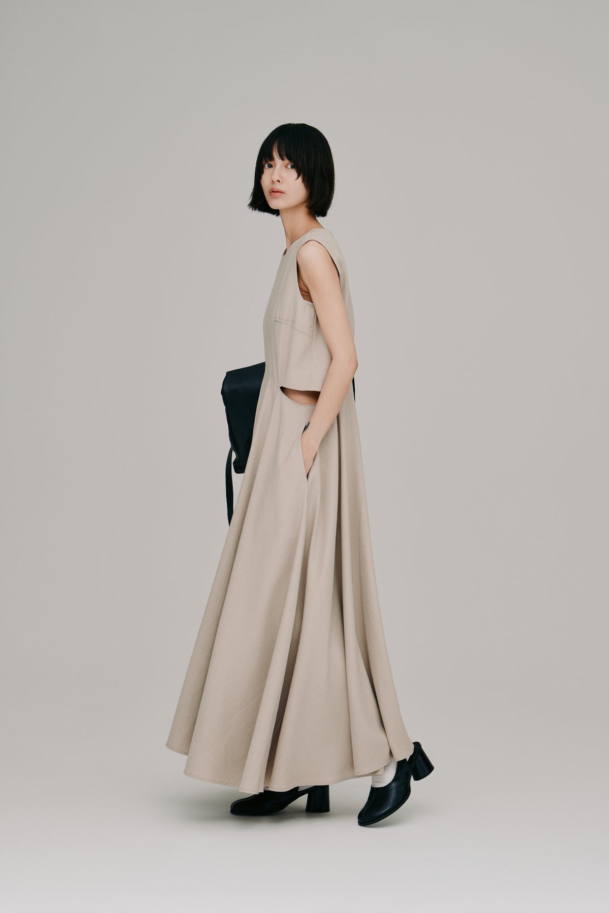 【Hella 2027 SS】side slash flare dress - 5月下旬頃発送 - Champdelarose