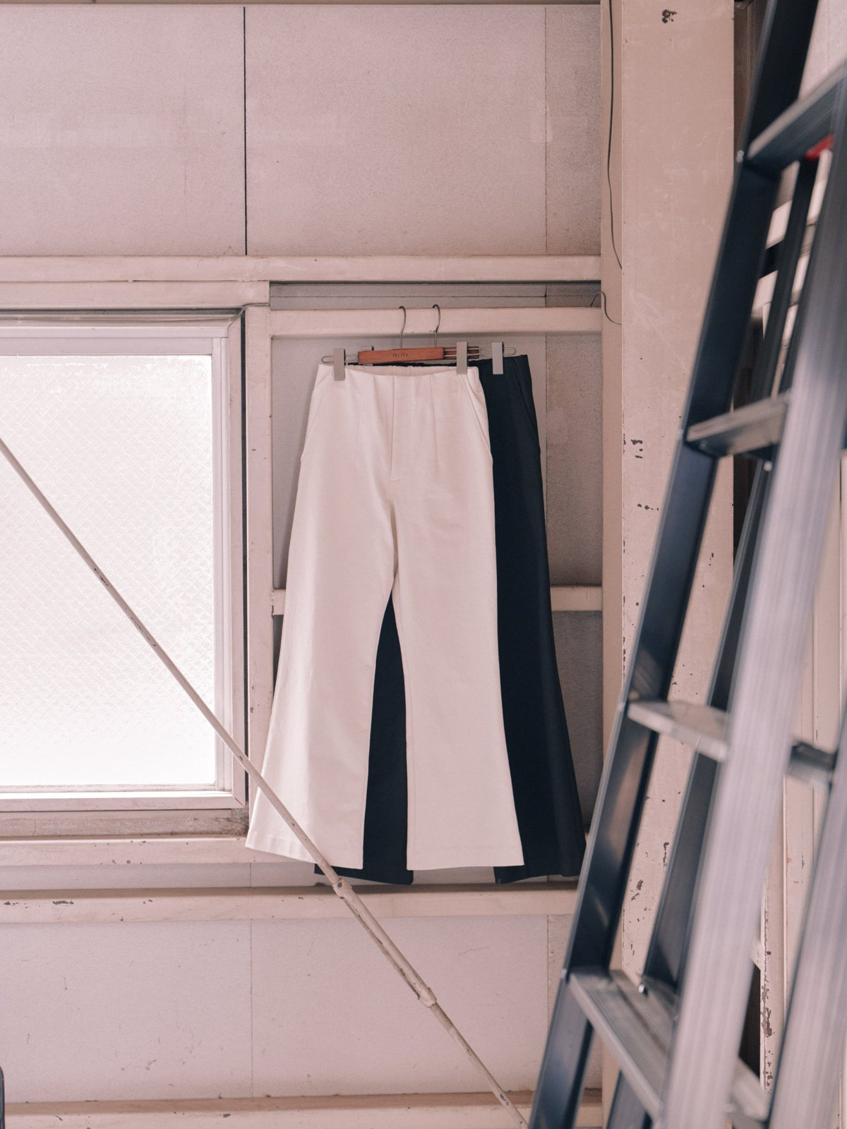 【Hella 2027 SS】stretch flare pants - 3月下旬頃発送 - Champdelarose