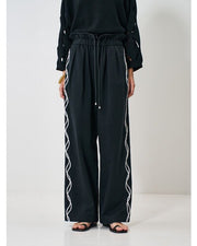 【YENN 2026 SPRING】CODE EMBRO PANTS