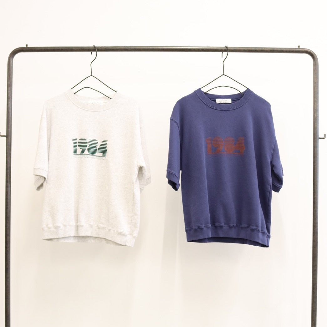 【LE MELANGE 2026 Autumn】1984ナンバリングロゴプリント半袖スウェット - Champdelarose