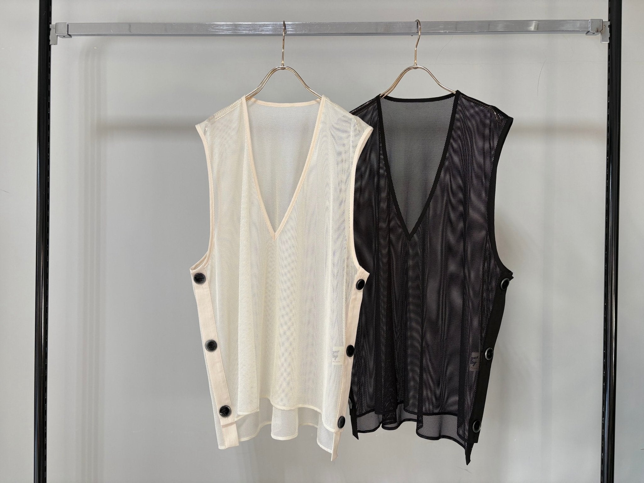 【MARGAUX 2026 SS】メッシュサイドボタンベスト - Champdelarose
