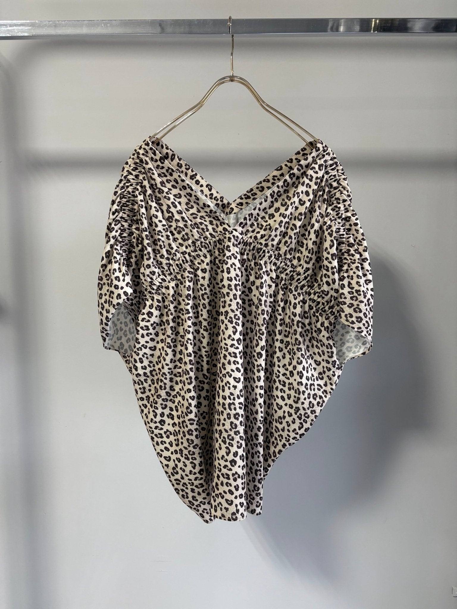 【MARGAUX 2026 SS】レオパードシャーリングトップス - Champdelarose