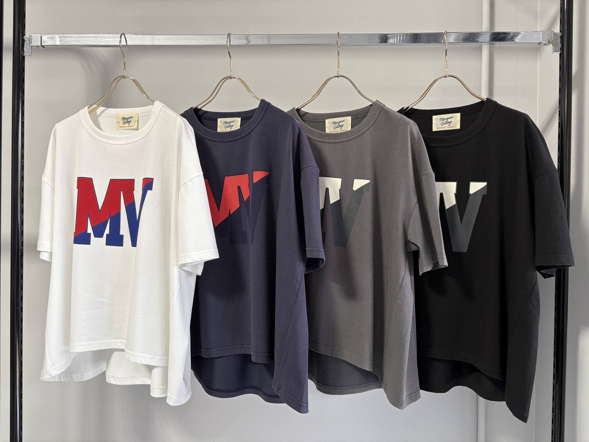 【MARGAUX 2026 SS】MV logo - TEE - Champdelarose