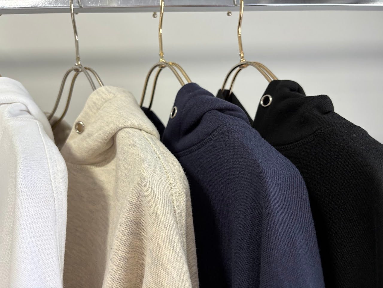 【MARGAUX VINTAGE 2026 PRE SPRING】ロゴ裏毛フーディー - Champdelarose