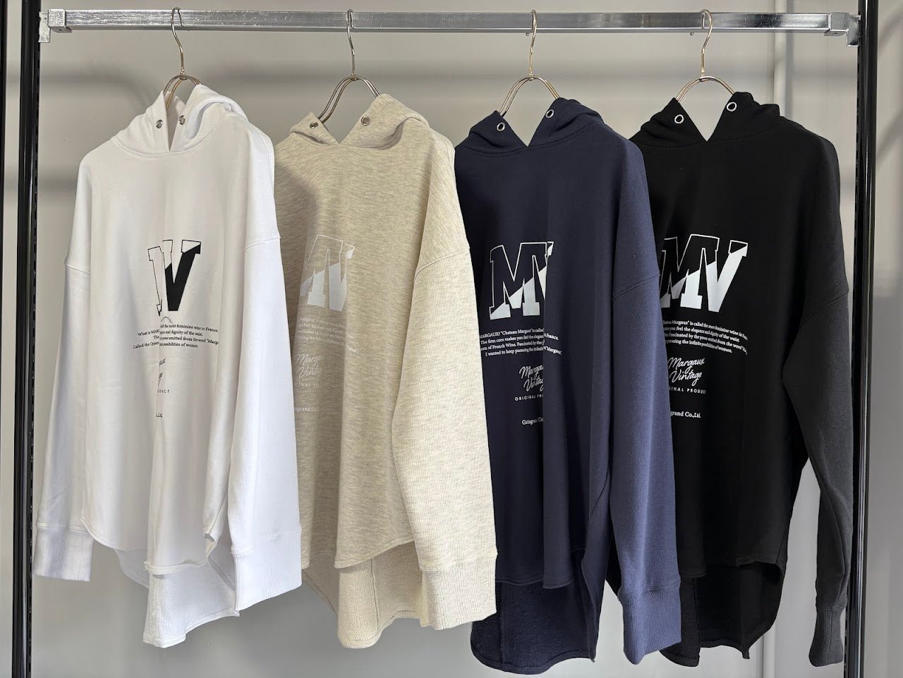 【MARGAUX VINTAGE 2026 PRE SPRING】ロゴ裏毛フーディー - Champdelarose