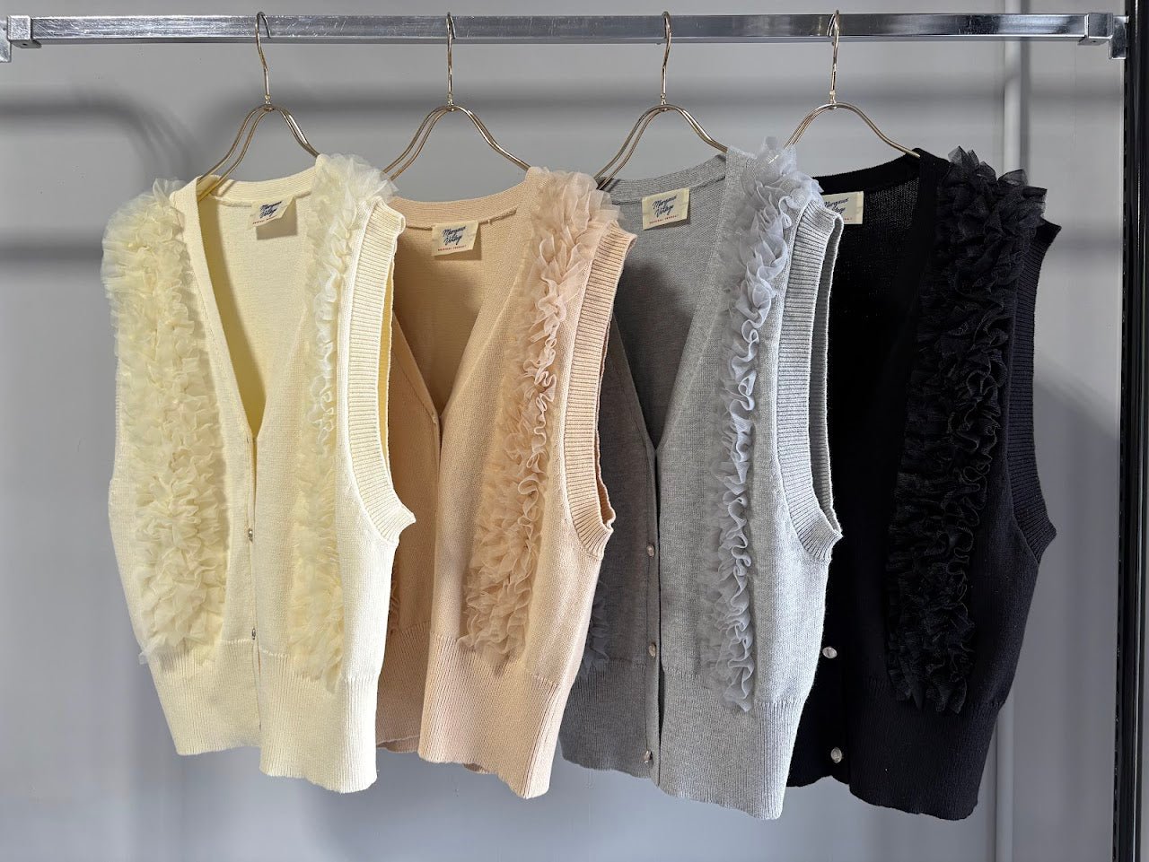 【MARGAUX VINTAGE 2026 PRE SPRING】チュールフリルベスト - Champdelarose
