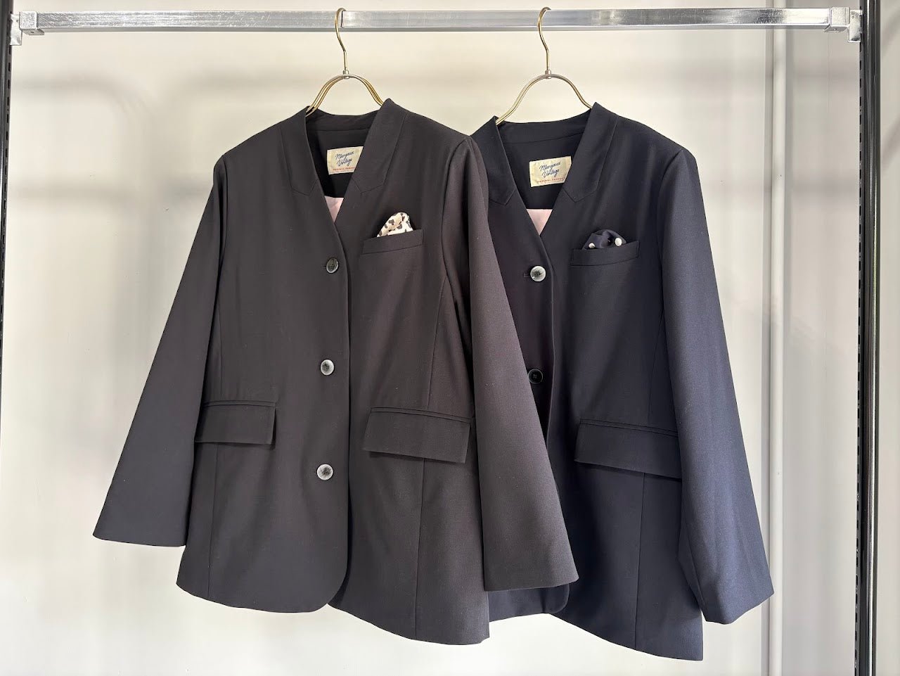 【MARGAUX VINTAGE 2026 PRE SPRING】ショルダーパッドノーカラーJK - Champdelarose