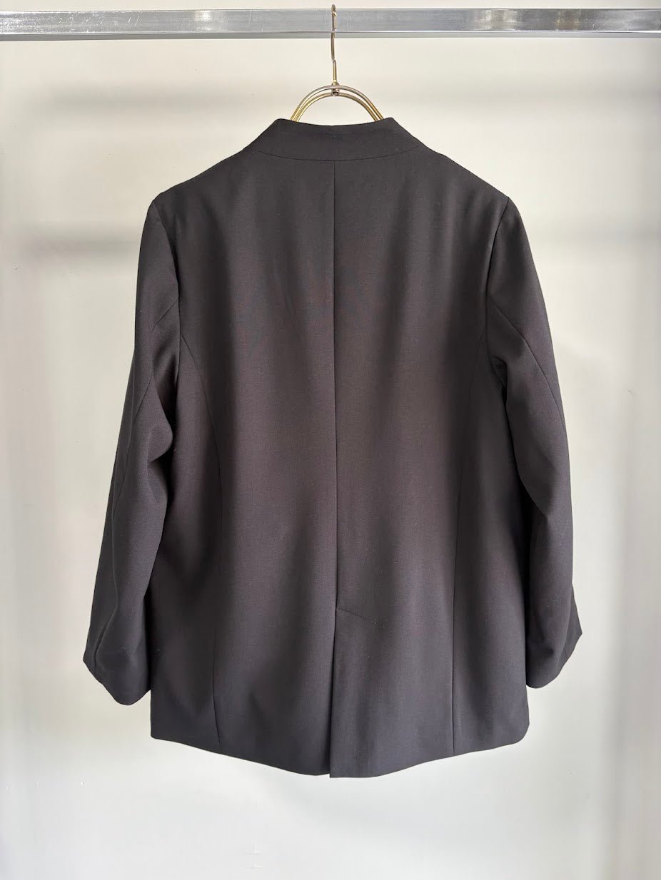 【MARGAUX VINTAGE 2026 PRE SPRING】ショルダーパッドノーカラーJK - Champdelarose