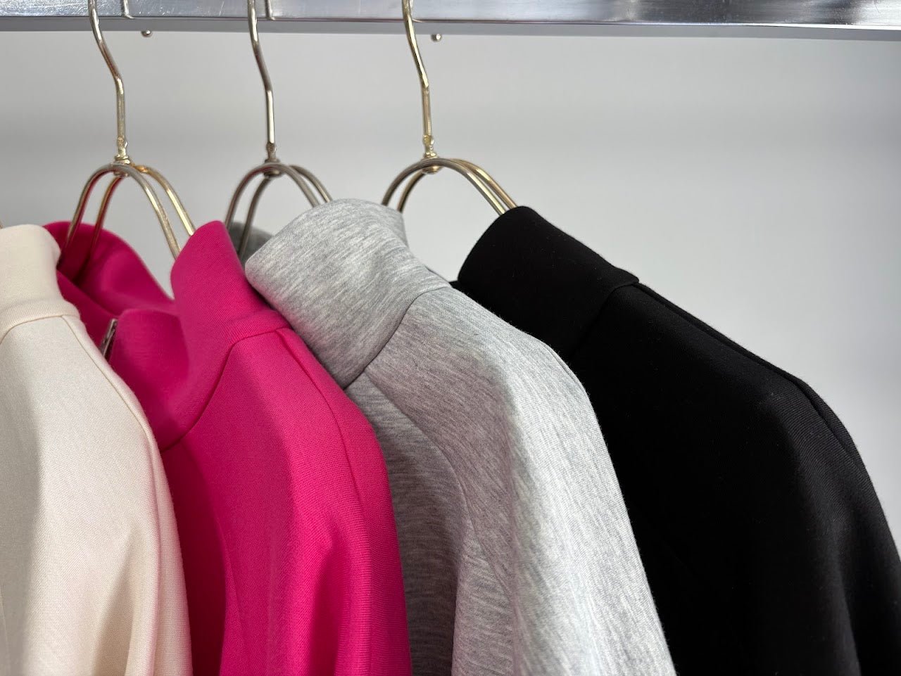 【MARGAUX VINTAGE 2026 PRE SPRING】袖ダーツハーフジップPO - Champdelarose