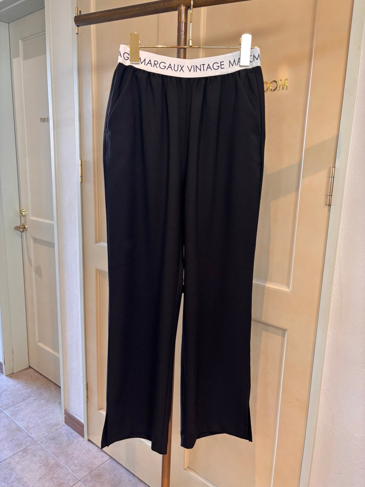 【MARGAUX VINTAGE 2027 PS】ウエストロゴストレートパンツ - 1月下旬頃発送 - Champdelarose
