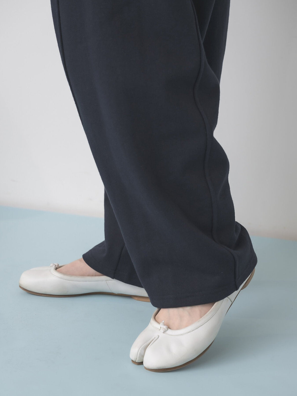 【Mewl 2027 PRE SPRING 】CURVY SWEAT PANTS - 1月中旬頃発送 - Champdelarose