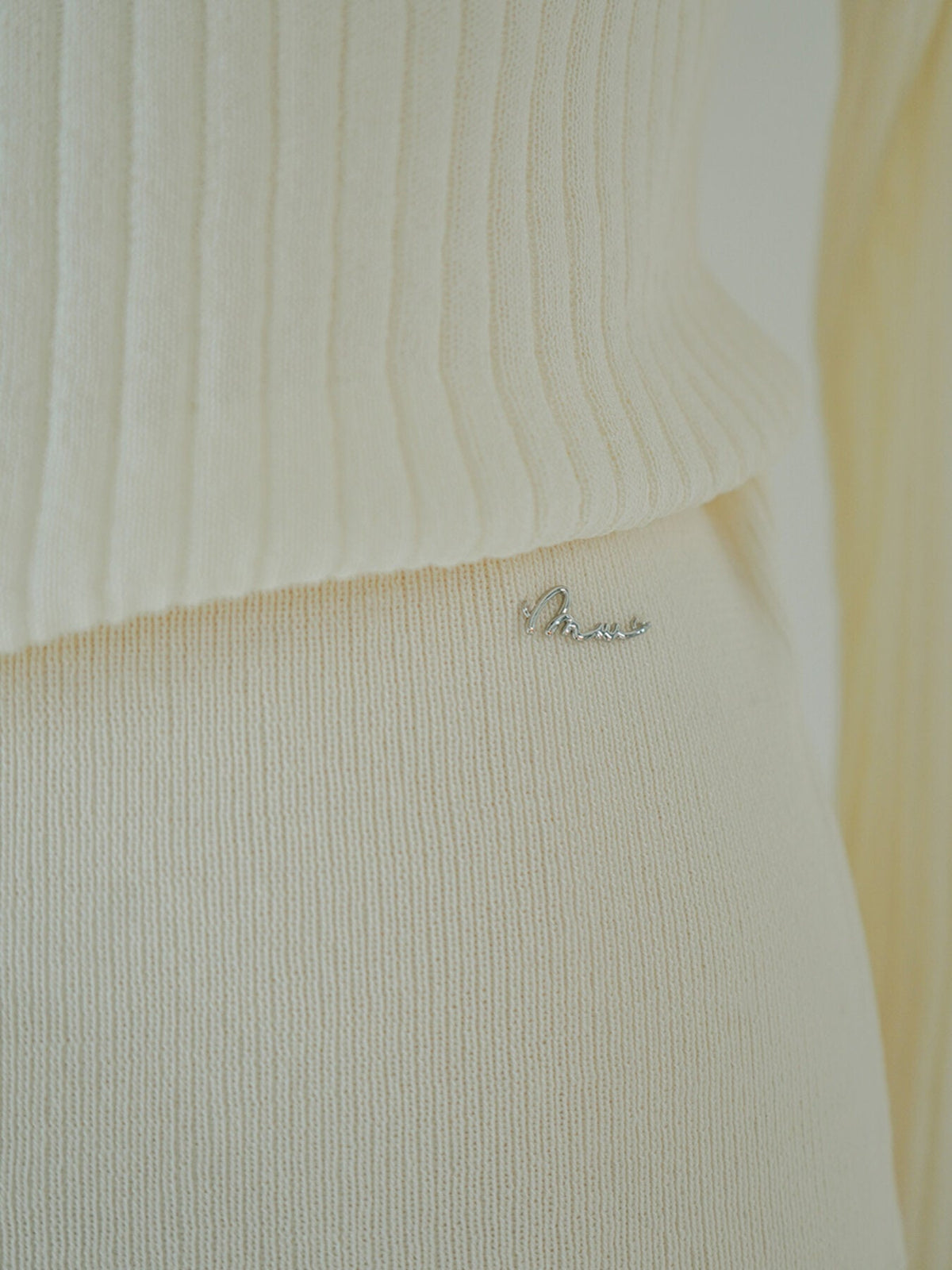 【Mewl 2027 PRE SPRING】ASYMMETRIC TOP - 1月中旬頃発送 - Champdelarose