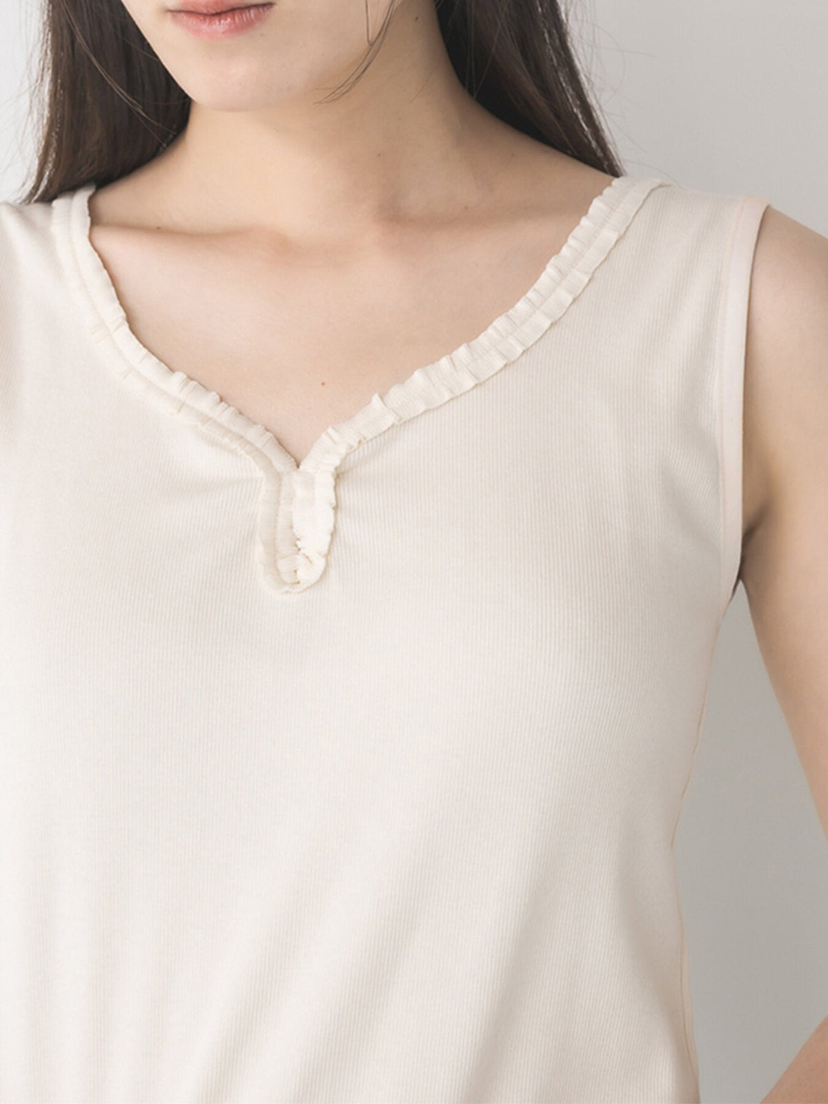 【Mewl 2027 PRE SPRING】FRILL TANK TOP - 1月中旬頃発送 - Champdelarose