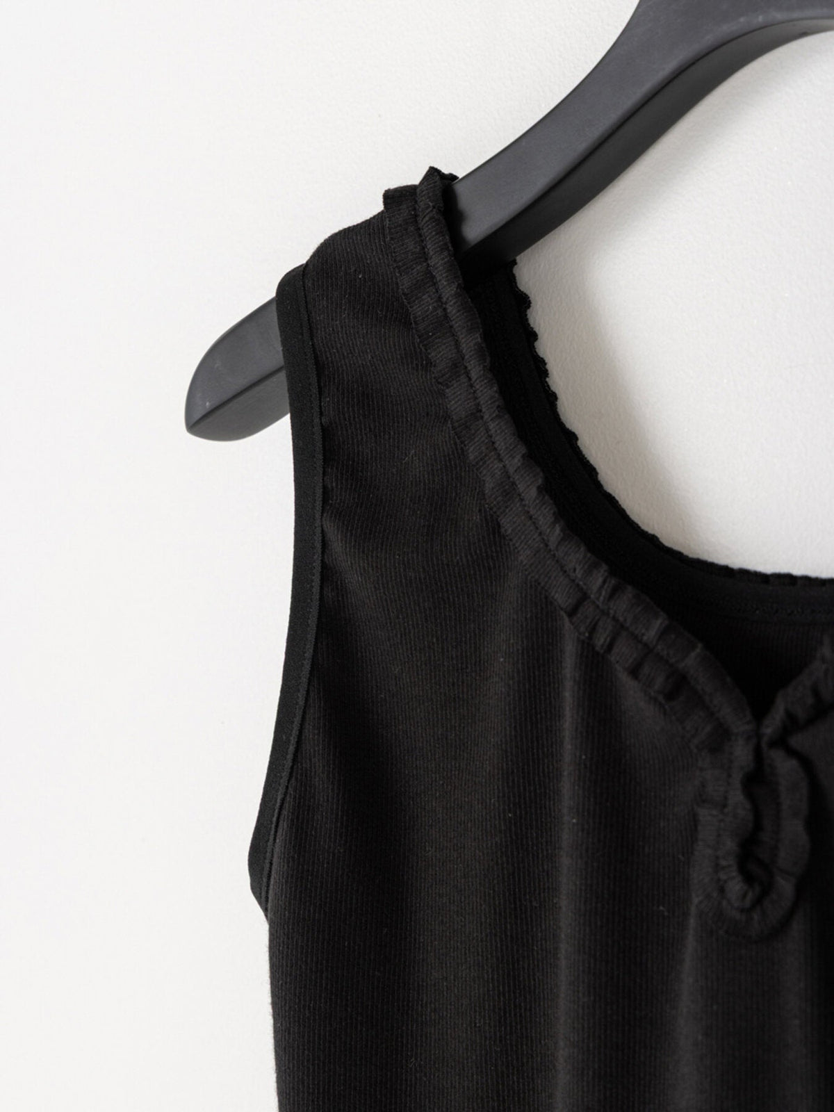 【Mewl 2027 PRE SPRING】FRILL TANK TOP - 1月中旬頃発送 - Champdelarose