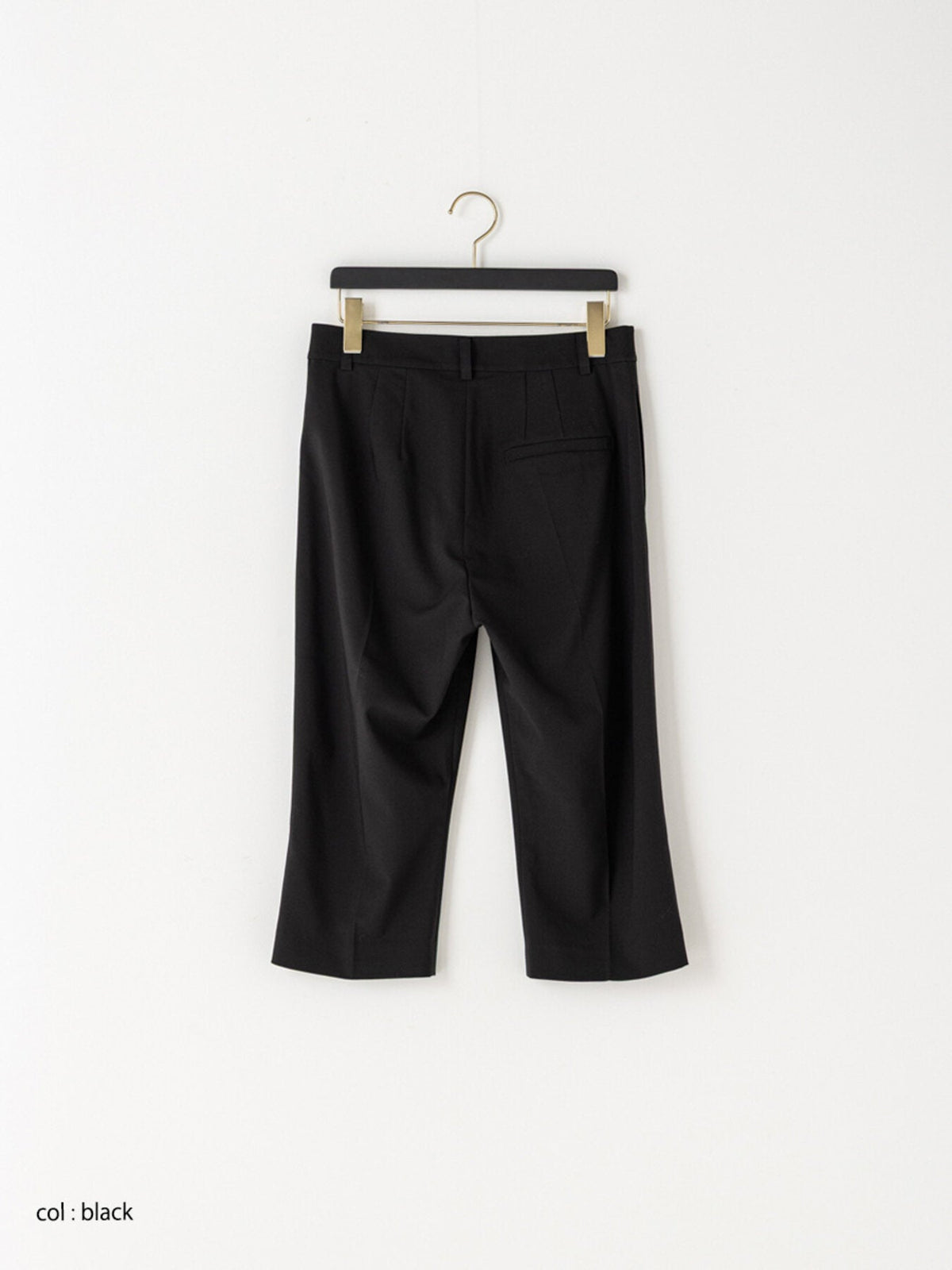 【Mewl 2027 PRE SPRING】LOOSE CAPRI PANTS - 1月中旬頃発送 - Champdelarose