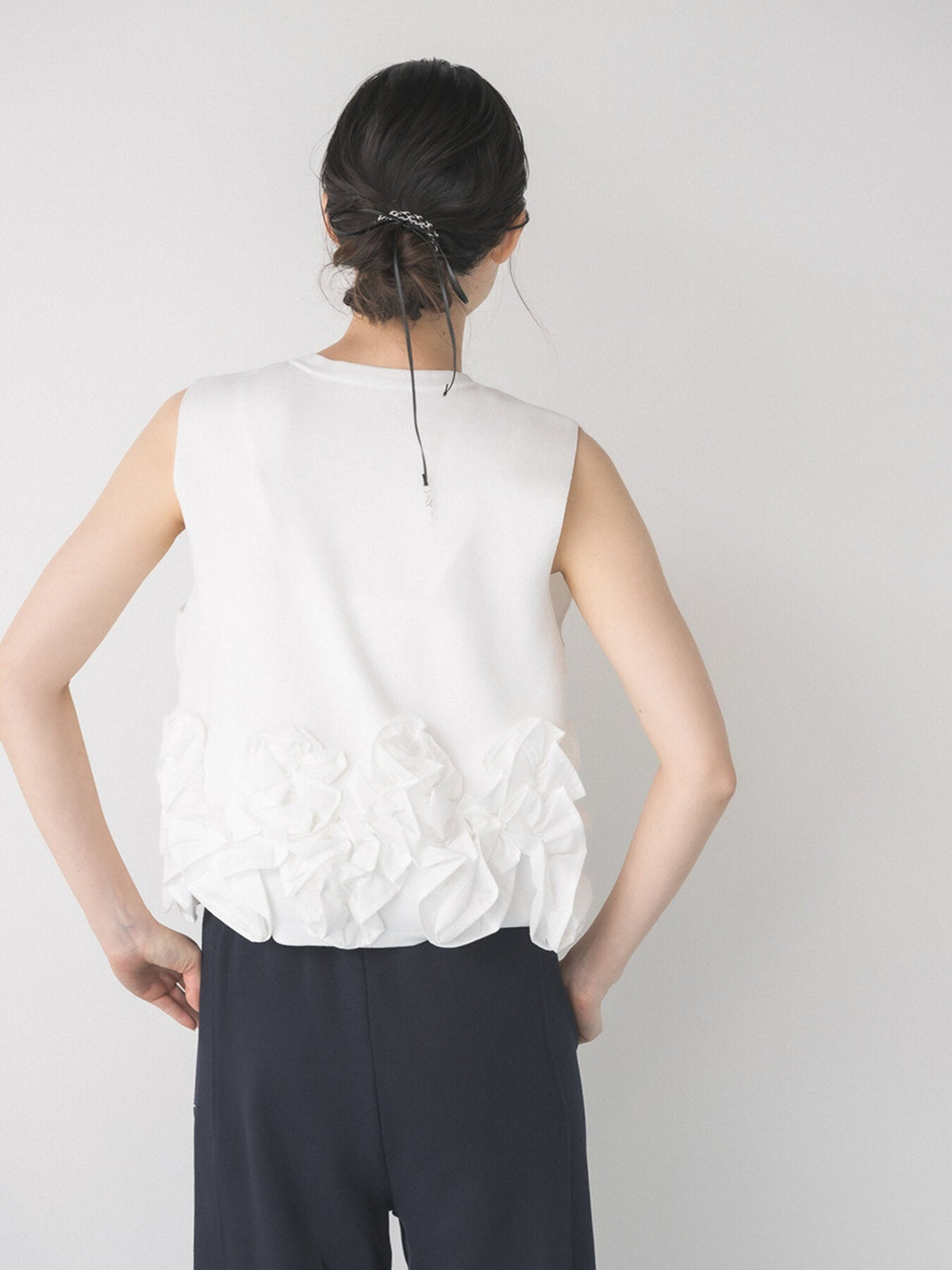 【Mewl 2027 PRE SPRING】PEPLUM KNIT VEST - 1月中旬頃発送 - Champdelarose
