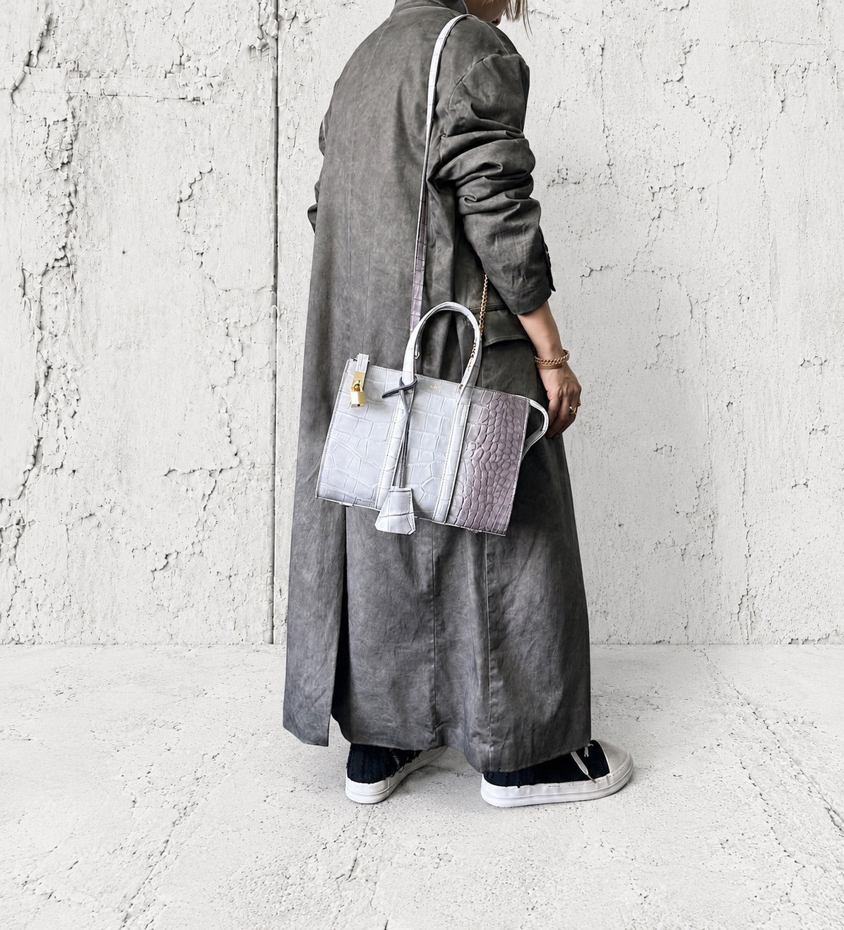 【M.U.L 2026-9】BOSTON BAG S - ホワイトヌバックブラウン汚し加工 クロコダイル型押し - Champdelarose