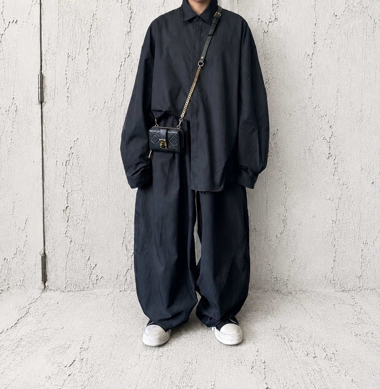 【M.U.L 2026-9】LOCK LINE HALF ROUND WALLET SHOULDER - Black キルティング型押し - Champdelarose