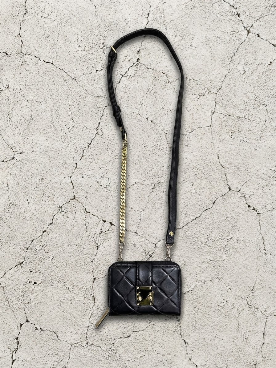 【M.U.L 2026-9】LOCK LINE HALF ROUND WALLET SHOULDER - Black キルティング型押し - Champdelarose