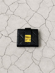 【M.U.L 2026-9】LOCK LINE MINI WALLET - Black キルティング型押し - Champdelarose