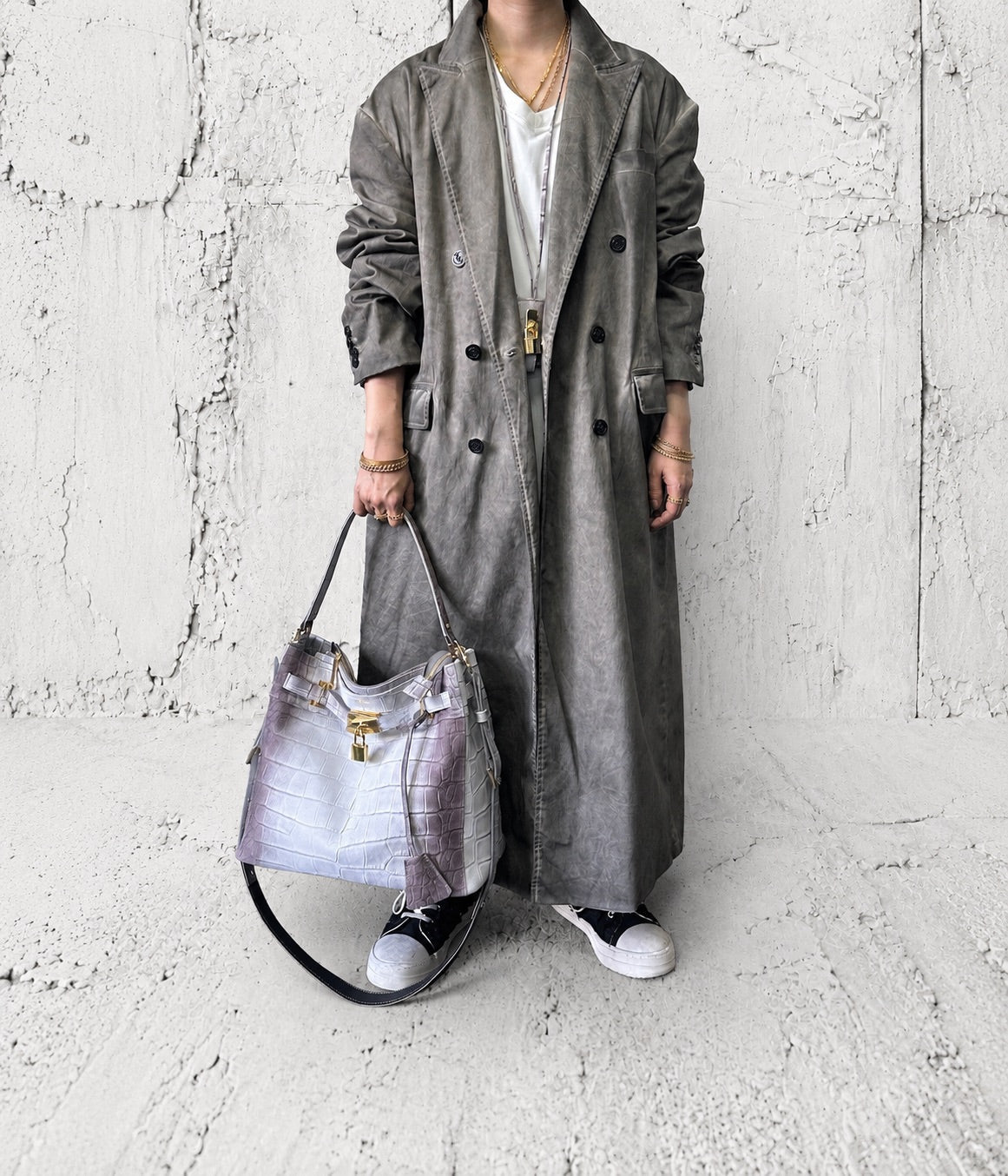 【M.U.L 2026-9】ONE HANDLE 2WAY TOTE M - ホワイトヌバックブラウン汚し加工 クロコダイル型押し - Champdelarose