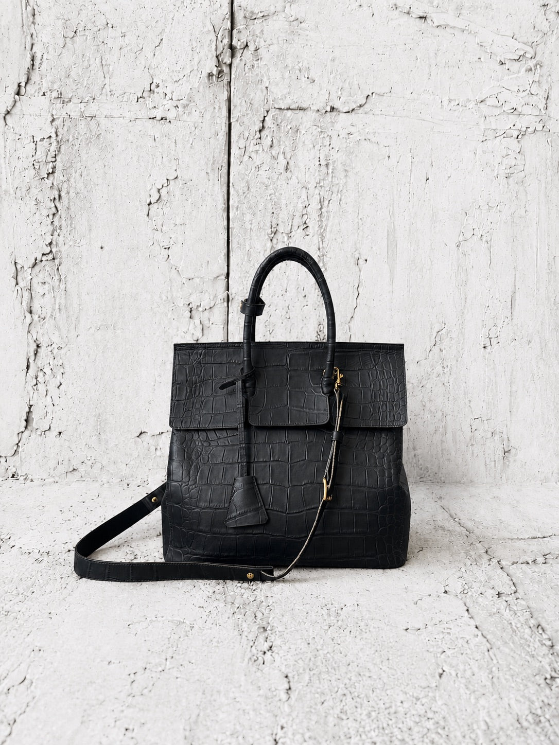 【M.U.L 2026-9】OVER FLAP 2WAY TOTE M - Black クロコダイル型押し - Champdelarose