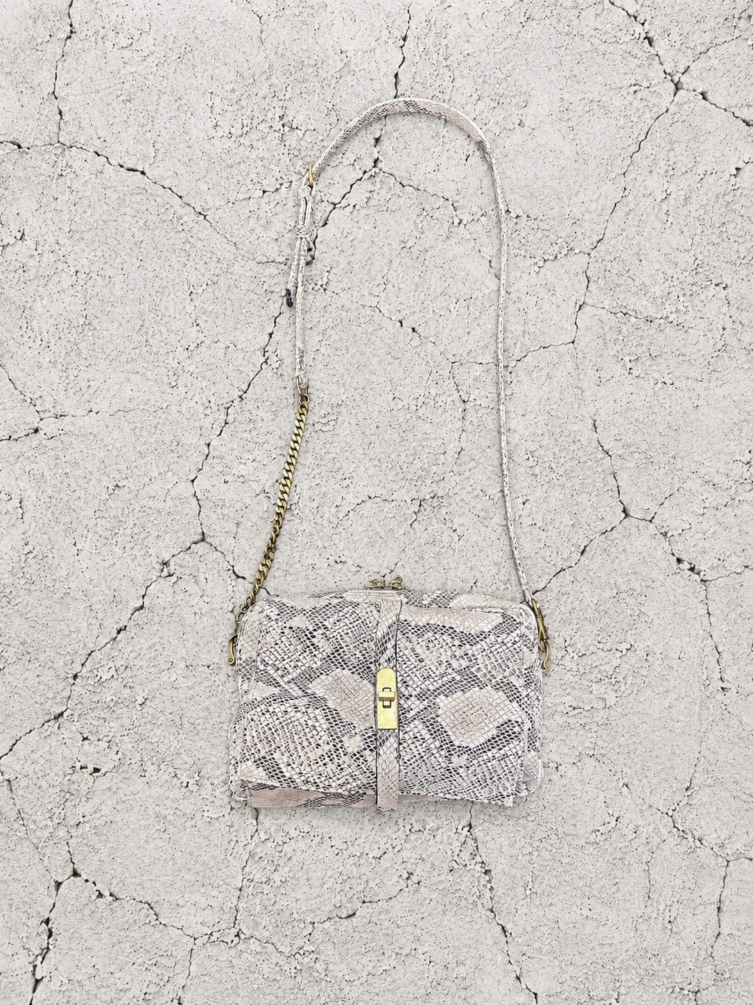 【M.U.L 2026-9】SHOULDER BAG - 転写Python 洗い加工 - Champdelarose