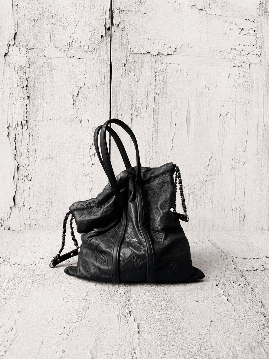 【M.U.L 2026-9】TRUSS TOTE M - Black キルティング型押し - Champdelarose