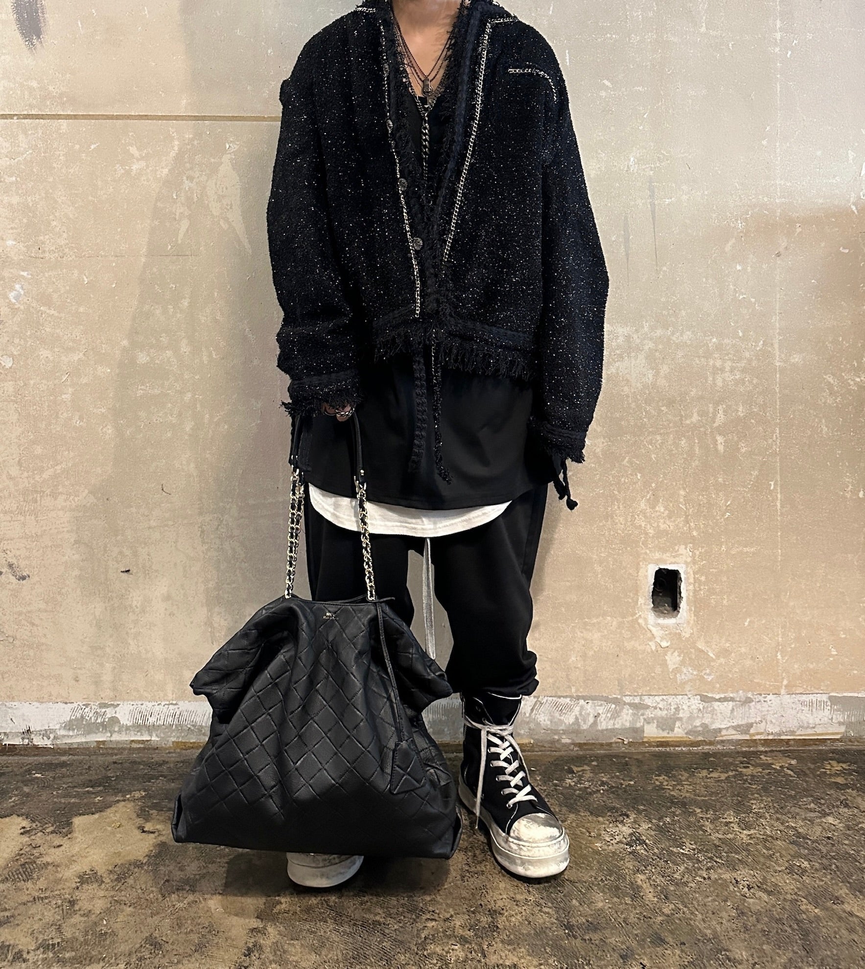 【M.U.L. 2026.3】BENT TOTE M CHAIN - BLACK QUILTING EMBOSS SERIES - Champdelarose
