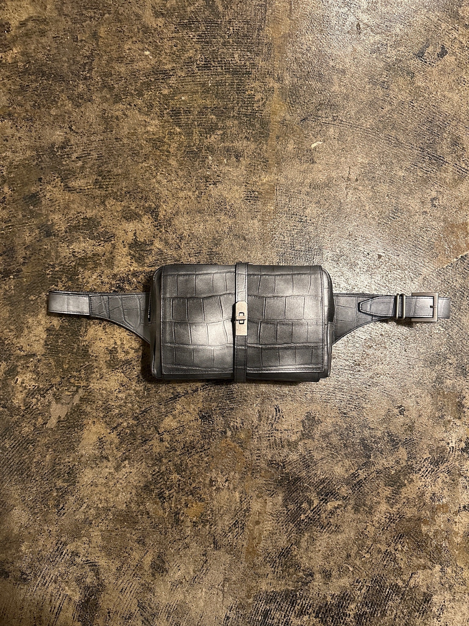 【M.U.L. 2026.3】BODY BAG - BLACK SILVER COATING - Champdelarose