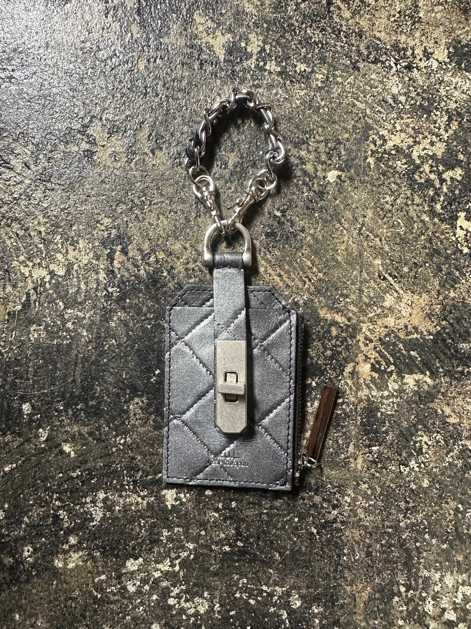 【M.U.L. 2026.3】CHAIN PASS CASE - BLACK SILVER COATING - Champdelarose