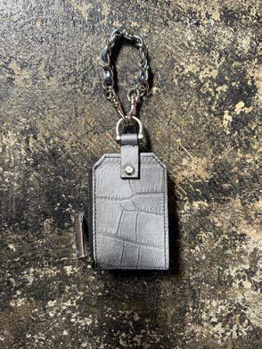 【M.U.L. 2026.3】CHAIN PASS CASE - BLACK SILVER COATING - Champdelarose